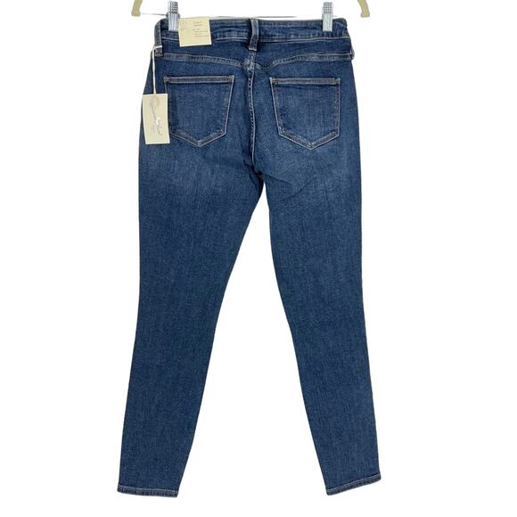 Universal Thread Curvy Skinny Jeans Size 2 Washed Indigo NEW - Picture 6 of 6